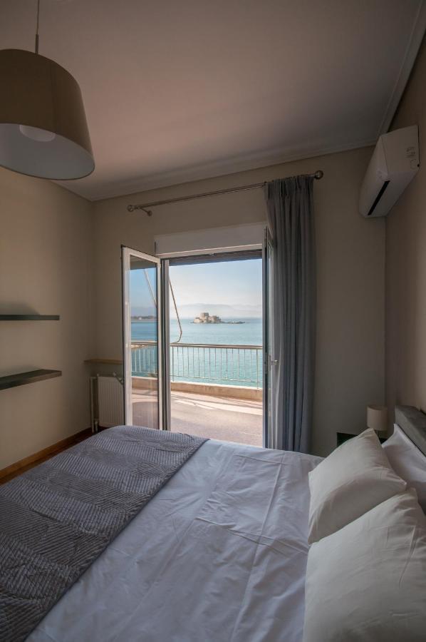 Di Fronte Alla Fortezza Nafplio Exterior foto